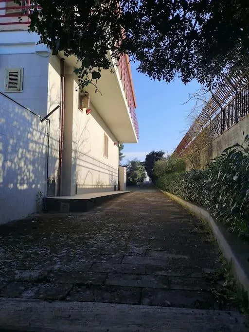 Villa Lagioia 1 Bari 0*,